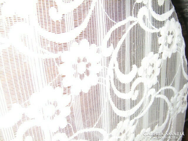 Álomszép vintage stílusú anyagában dúsan hímzett fehér hatalmas függöny