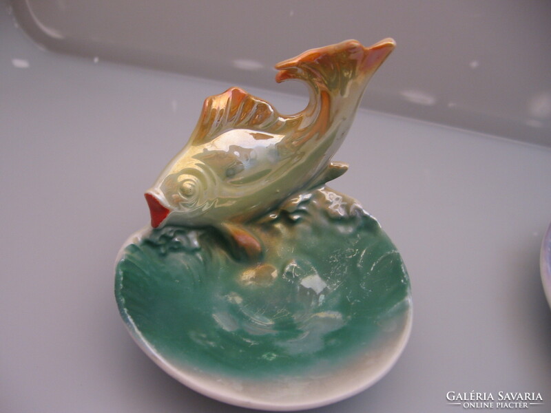 Lüszteres vitorlás tó porcelán figura ,gyűrűs tálka