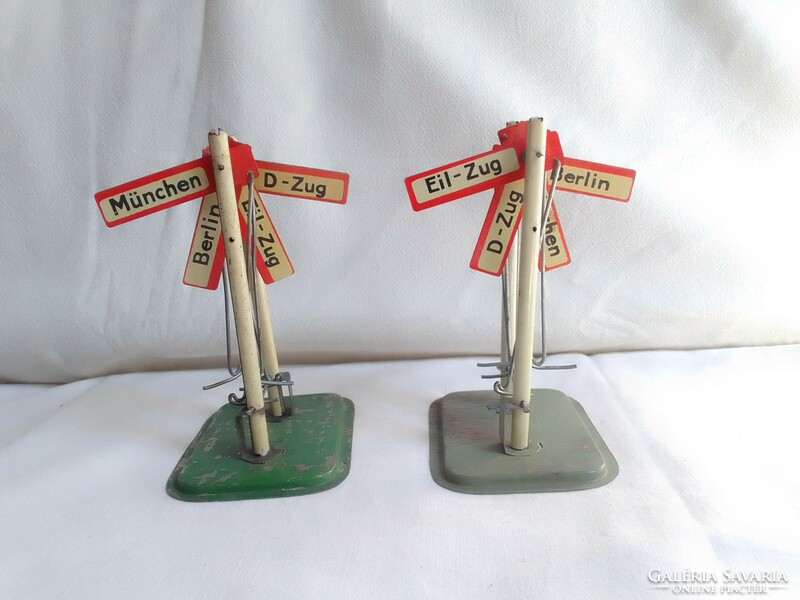 Antique old railway station direction indicator stand city sign No. 0 railway train model field table