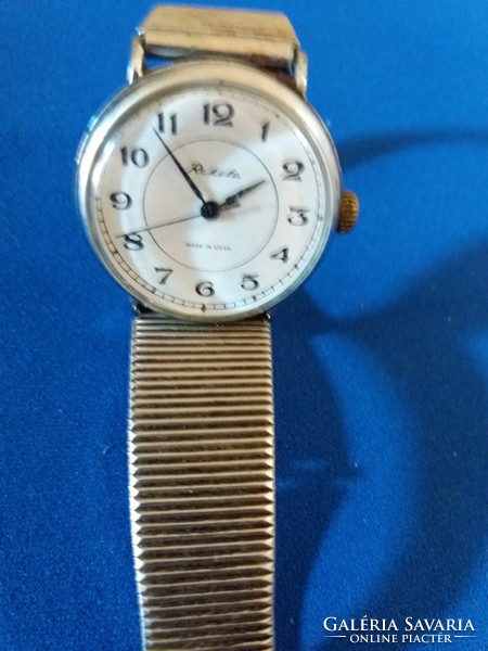 Old rocket men's mechanical watch works according to the pictures