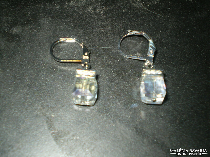 Cheapest cube earrings with French clasp
