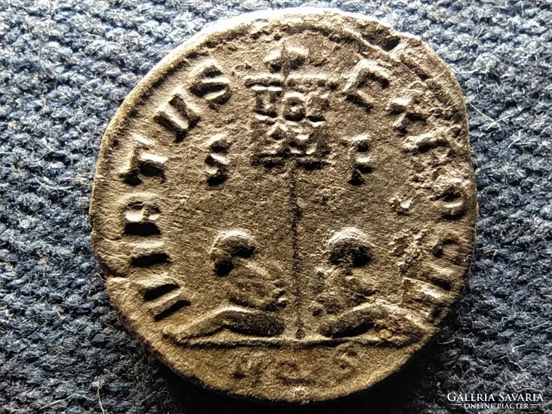 Roman Empire i. Licinius (308-324) ae follis virtvs exercit vot s f aqs (id59429)