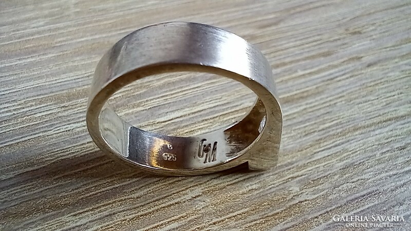 Különleges fazonú ezüst gyűrű