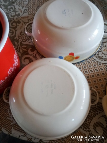Bonyhadi enamel pots sold together xx