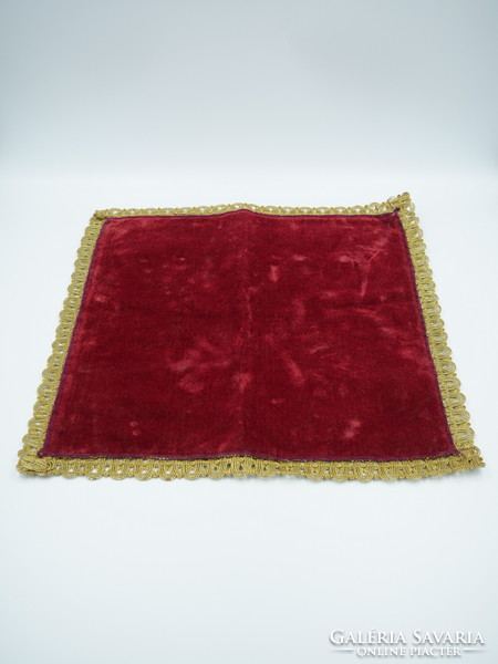 Velvet tablecloth with gold borders