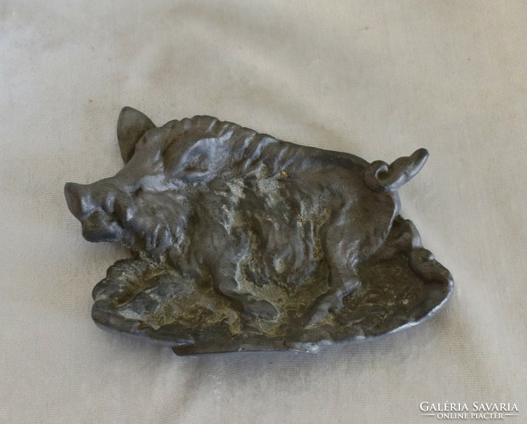 Pewter ashtray in the shape of a wild boar - 576 grams
