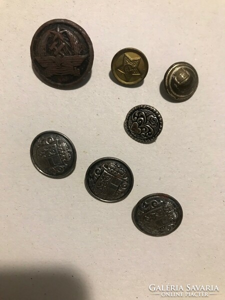 Military buttons made of metal. 7 Pcs