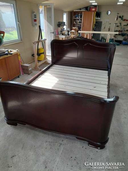 Oh, German bed, completely renovated, new bed boards with bright paint for sale.