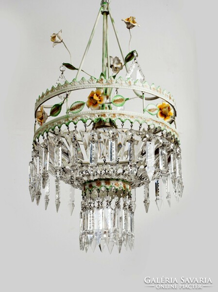 Crystal chandelier in the shape of a flower basket
