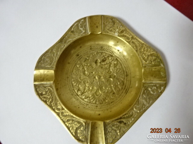 Indian copper centerpiece, printed pattern, size 10 x 10 cm. Jokai.