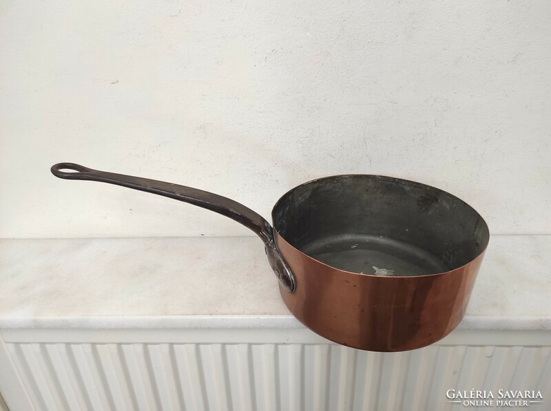 Antique tinned kitchen tool red copper pan with large handle and leg with iron lug 456 7390