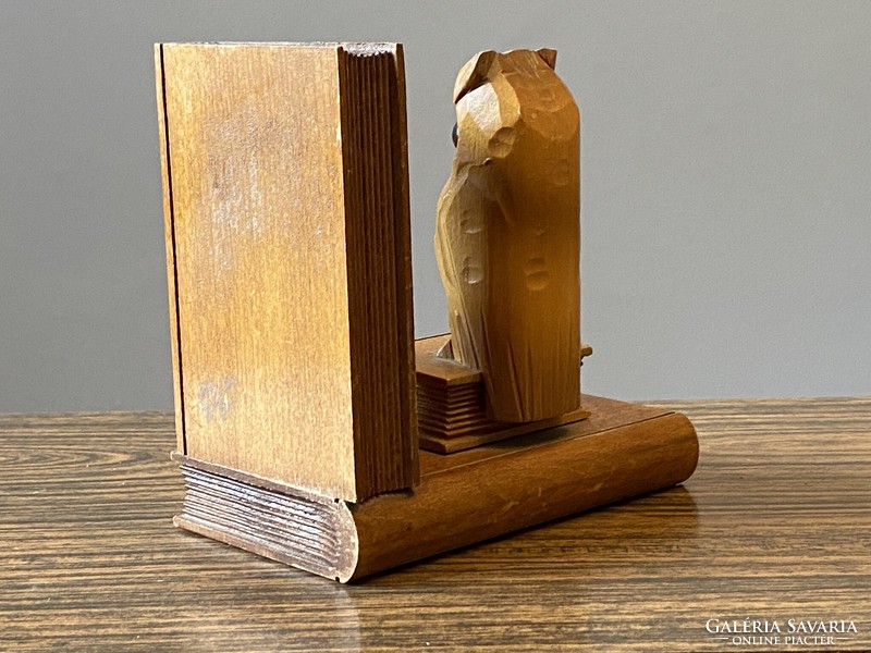 Owl carved wooden retro bookend 13.5 cm