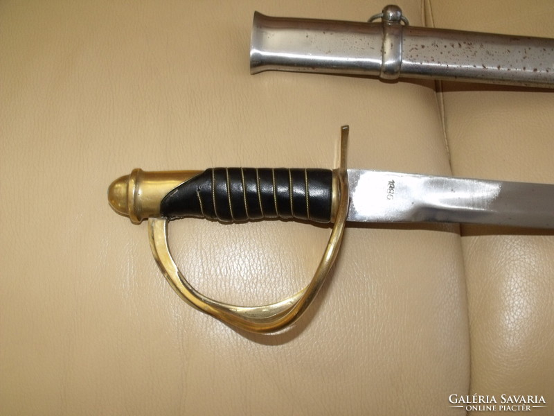 19th century French cavalry sword with scabbard, in good condition