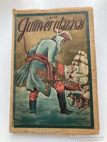 Gulliver's Travels - antique book richly illustrated with drawings