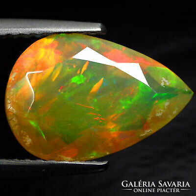 A curiosity!! Genuine noble opal cut from Ethiopia 2.36 Ct vvs clear