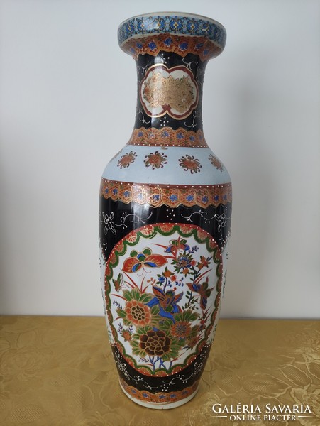 Oriental / Chinese floor vase with flower-butterfly pattern decor