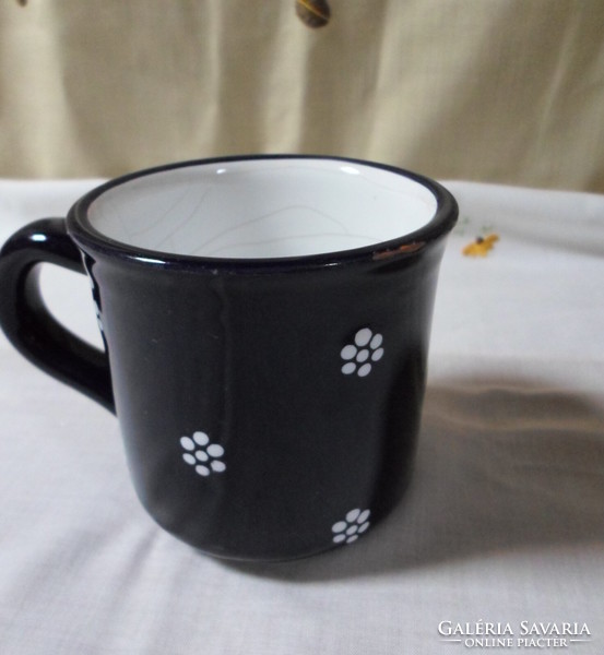 Blue ceramic mug (stylized flower pattern)