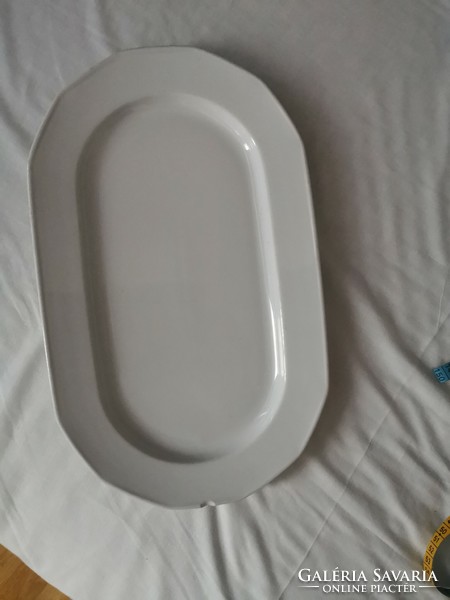 A large tray of other porcelain
