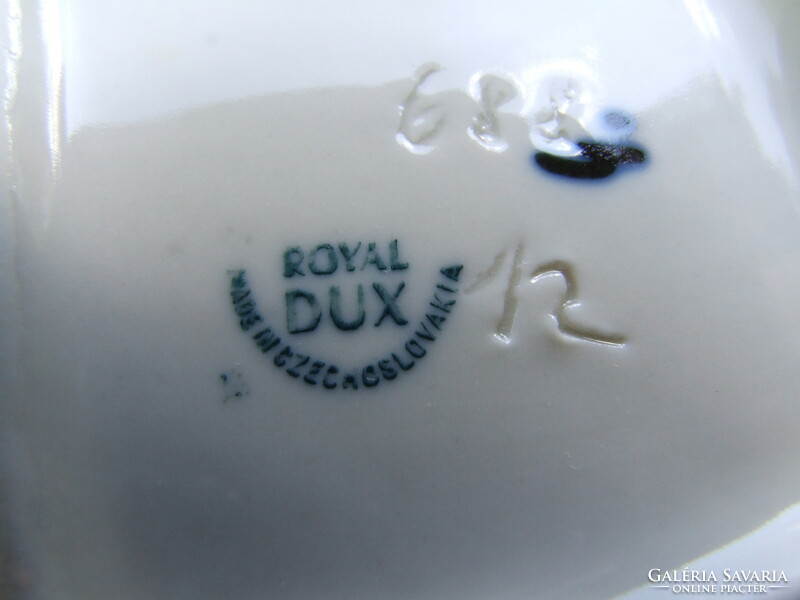 Royal dux, duck, frog friendship (230430)
