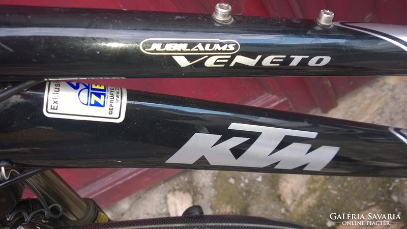 KTM Ventura 28" női trekking kerékpár teljes felszerelés,extrák