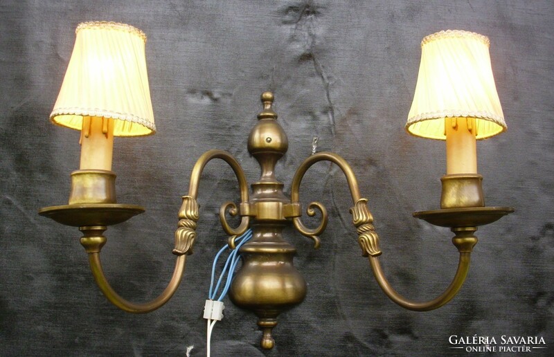 Flemish large copper wall arm with 1 2-burner bura