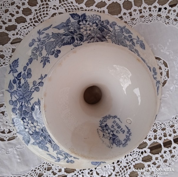 Sarreguemines rubia, pedestal serving bowl for collectors