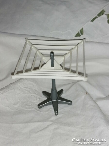 Retro, plastic clothes dryer for doll house,
