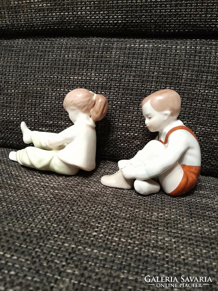 Aqvincum porcelán gyerekpár.Kisfiú & kislány szobor.