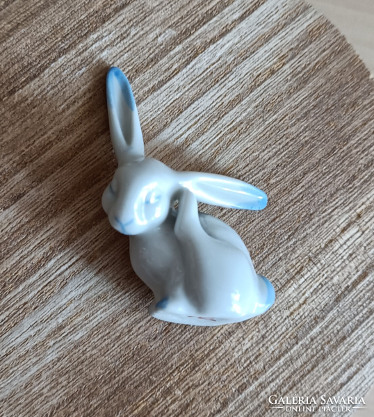 Rare! Metzler & Ortloff porcelain rabbit scratching its ears
