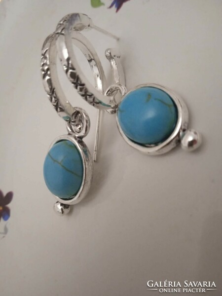 Beautiful silver-plated earrings
