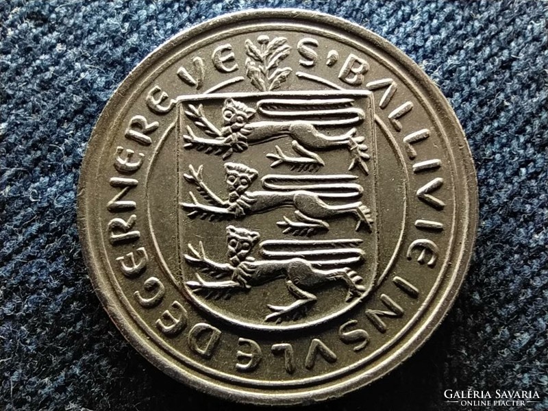 Guernsey II. Erzsébet liliom 5 penny 1979 (id56104)