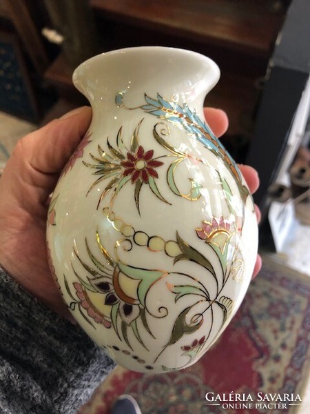 Zsolnay porcelain vase, 13 x 9 cm high, perfect piece.