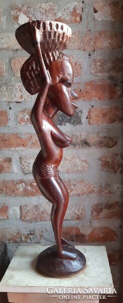 Teakfa tikfa afrikai nő szobor