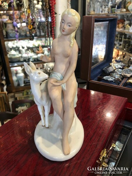 Grafenthal porcelán szobor, kislány, 18 cm-es magasságú.