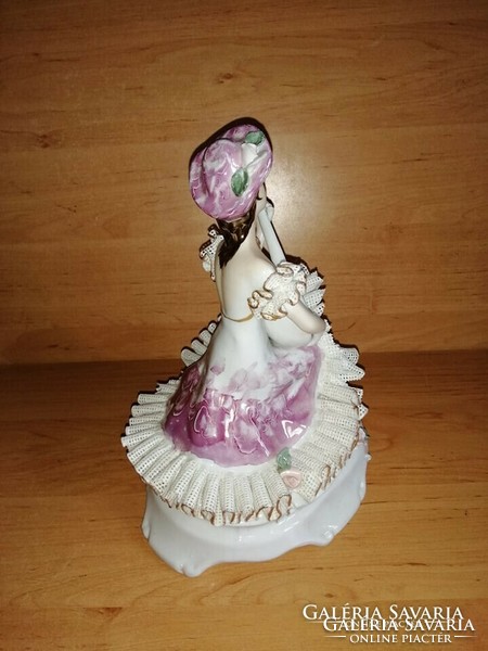 Csipke ruhás porcelán hölgy 24 cm (sz)