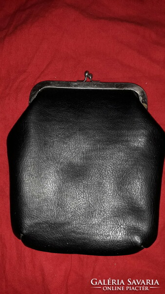 Antik fémcsatos óriás egyterű bélelt bőr bugyelláris buksza pénztárca 14 x 14 cm a képek szerint