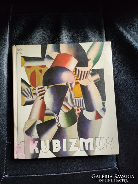 A cubism - thought publishing house 1975.-Art history.