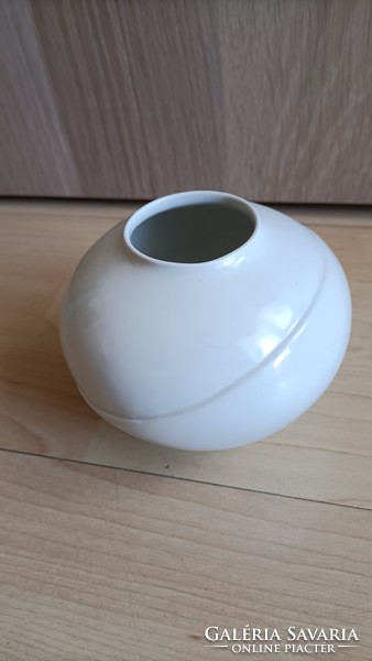 Porcelain vase from Aquincum