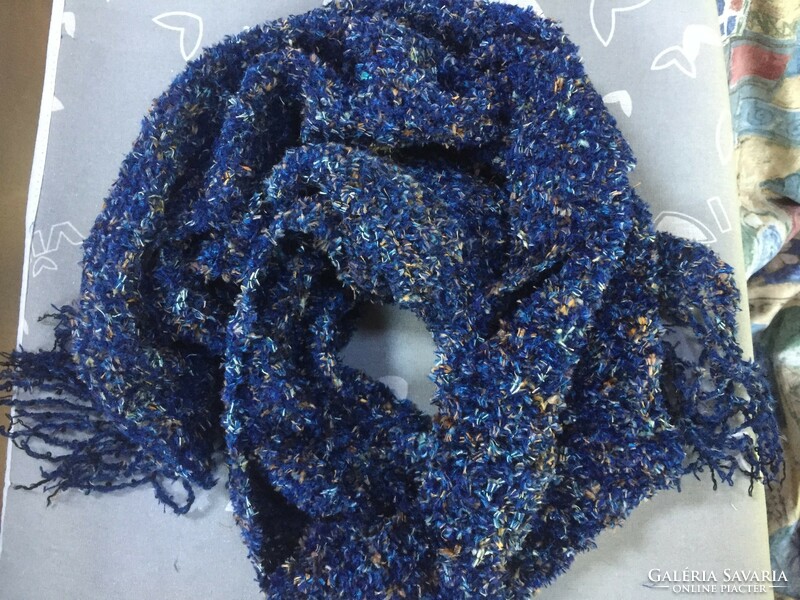 Young, loosely knit colorful scarf