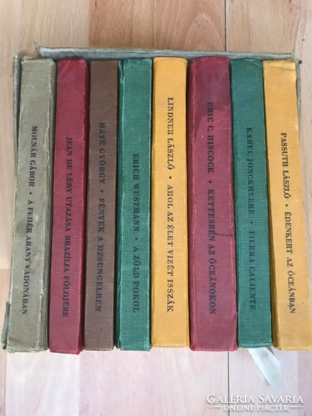 Uticalandok books - 8 volumes