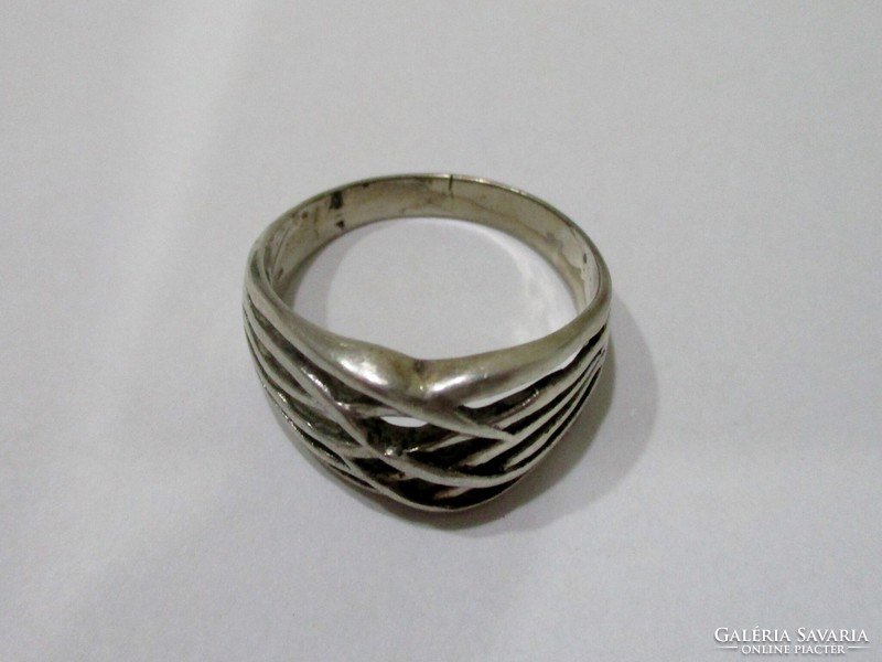 Szép kézműves ezüst gyűrű