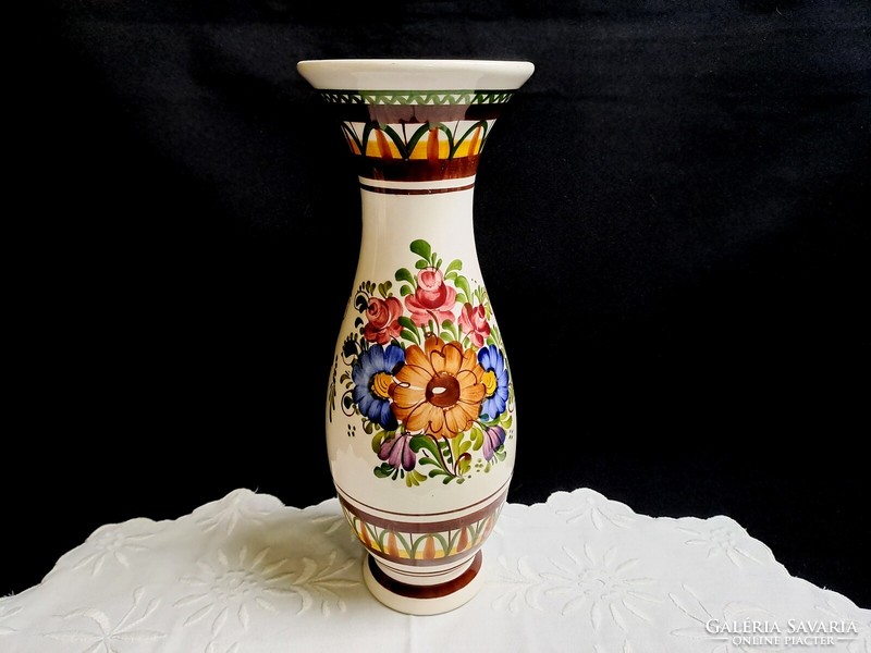 Nagyon szép kézzel festett, jelzett virág mintás kerámia váza 29 cm magas