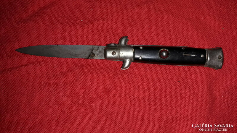 Old spring knife with internal spring defect, otherwise in good condition according to the pictures