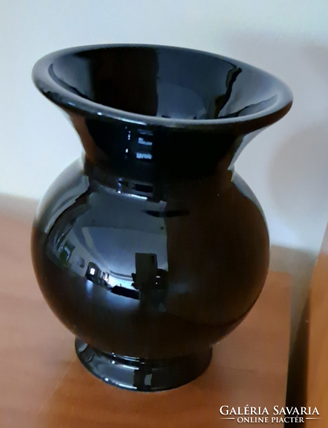 Fekete kerámia váza 15 x 10 cm