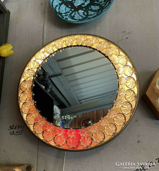 Vintage lamp, mirror