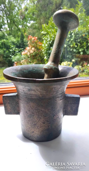 Beautiful solid copper mortar with patina