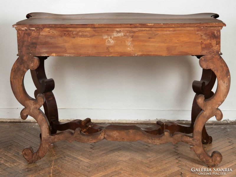 Faragott fa konzol asztal neobarokk stílusban
