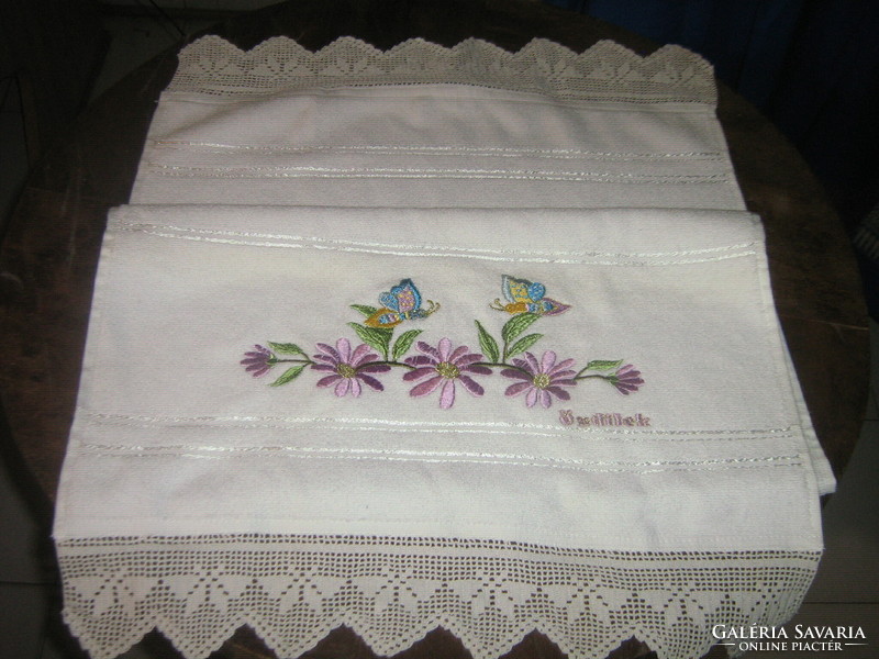 Beautiful vintage embroidered towel with crochet edge