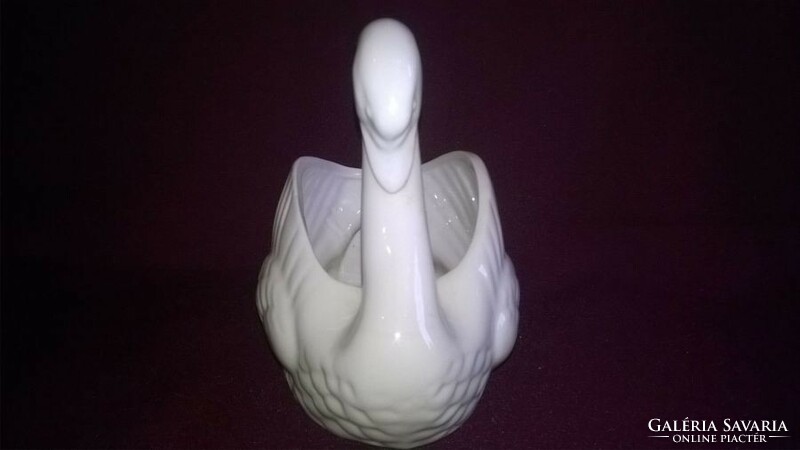 Pici, ceramic swan, shelf decoration or offering, basket - 03.