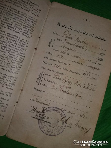1933. Elemi népiskolai értesítőkönyv Détár Rozália tanuló HMVH oltási bárcákkal a képek szerint